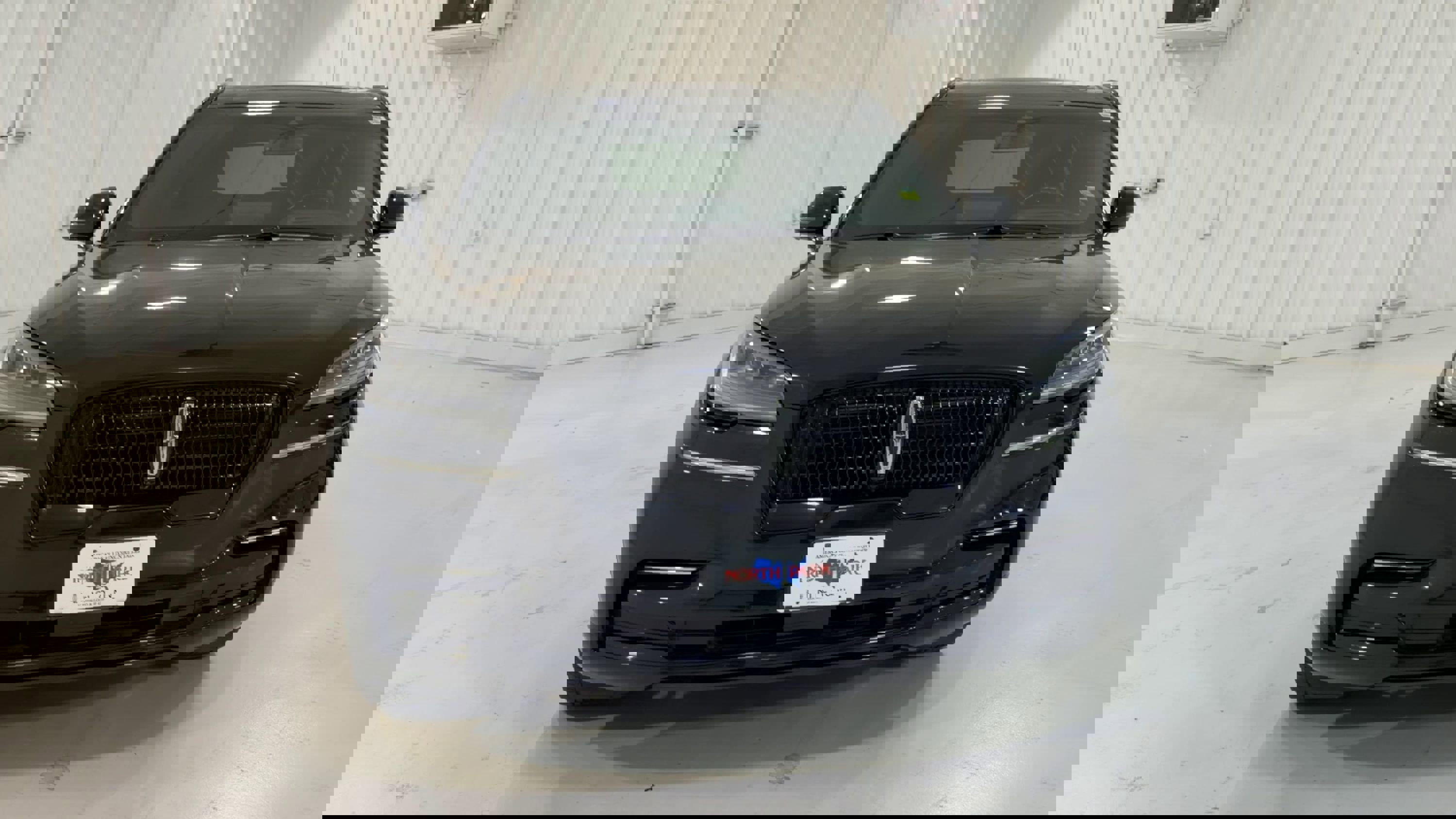 Used 2023 Lincoln Aviator Reserve w/ Equipment Group 201A image 4