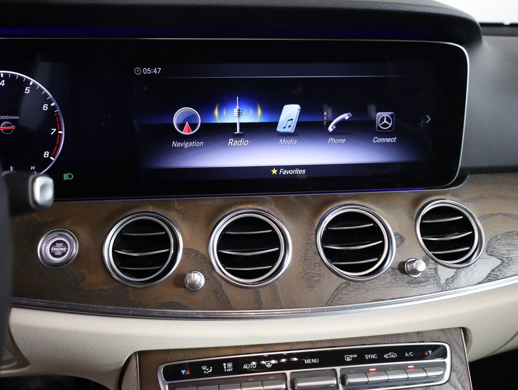Used 2020 Mercedes-Benz E 350 4MATIC Sedan image 12