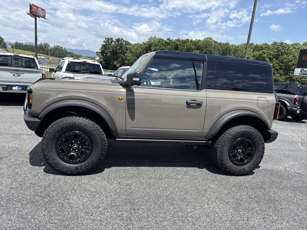 Used 2025 Ford Bronco Badlands AWD/4WD image 4