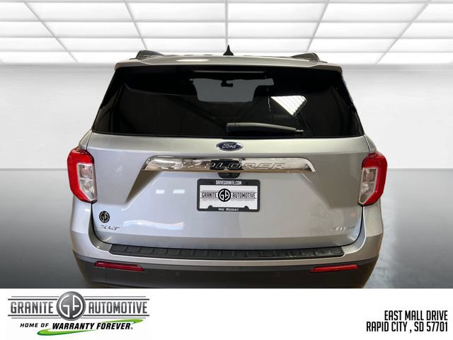 Used 2024 Ford Explorer XLT AWD/4WD image 5