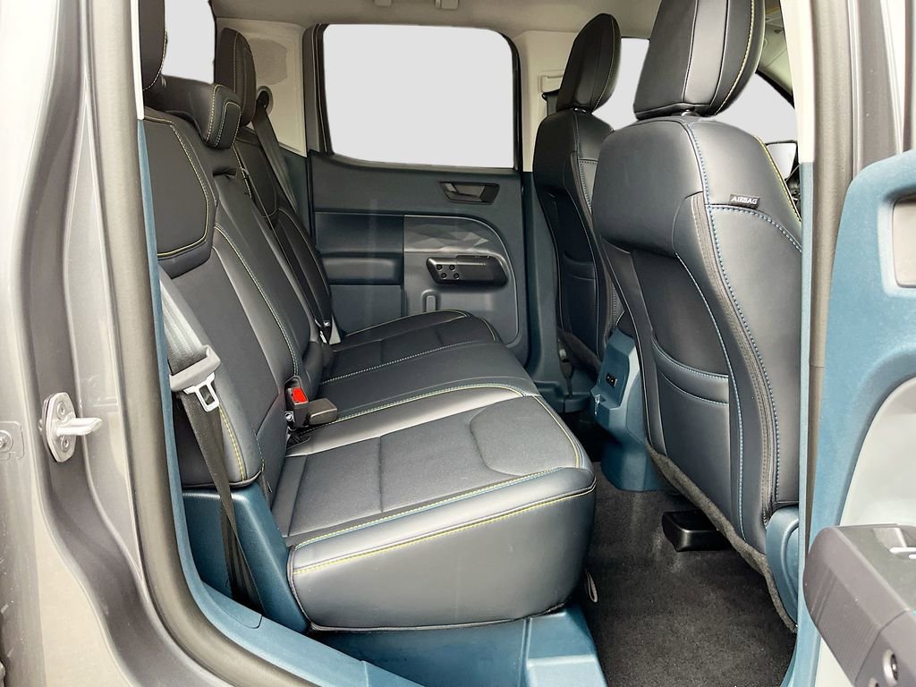 Used 2025 Ford Maverick Lobo image 23