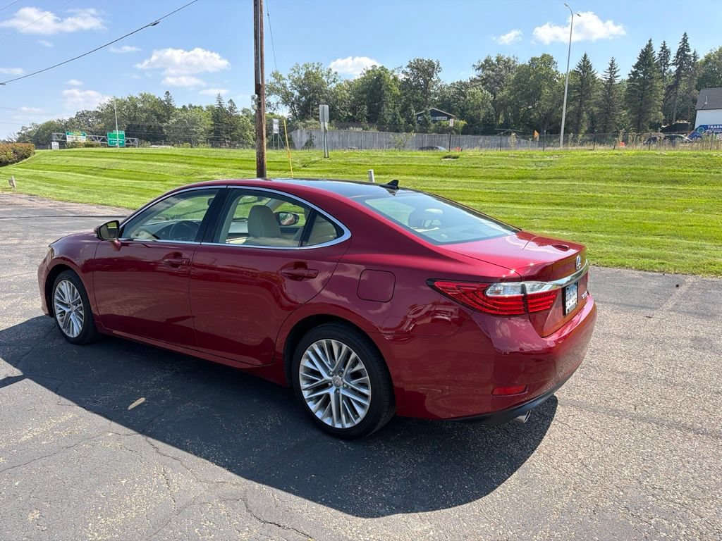 Used 2015 Lexus ES 350 w/ Ultra Luxury Package FWD image 23