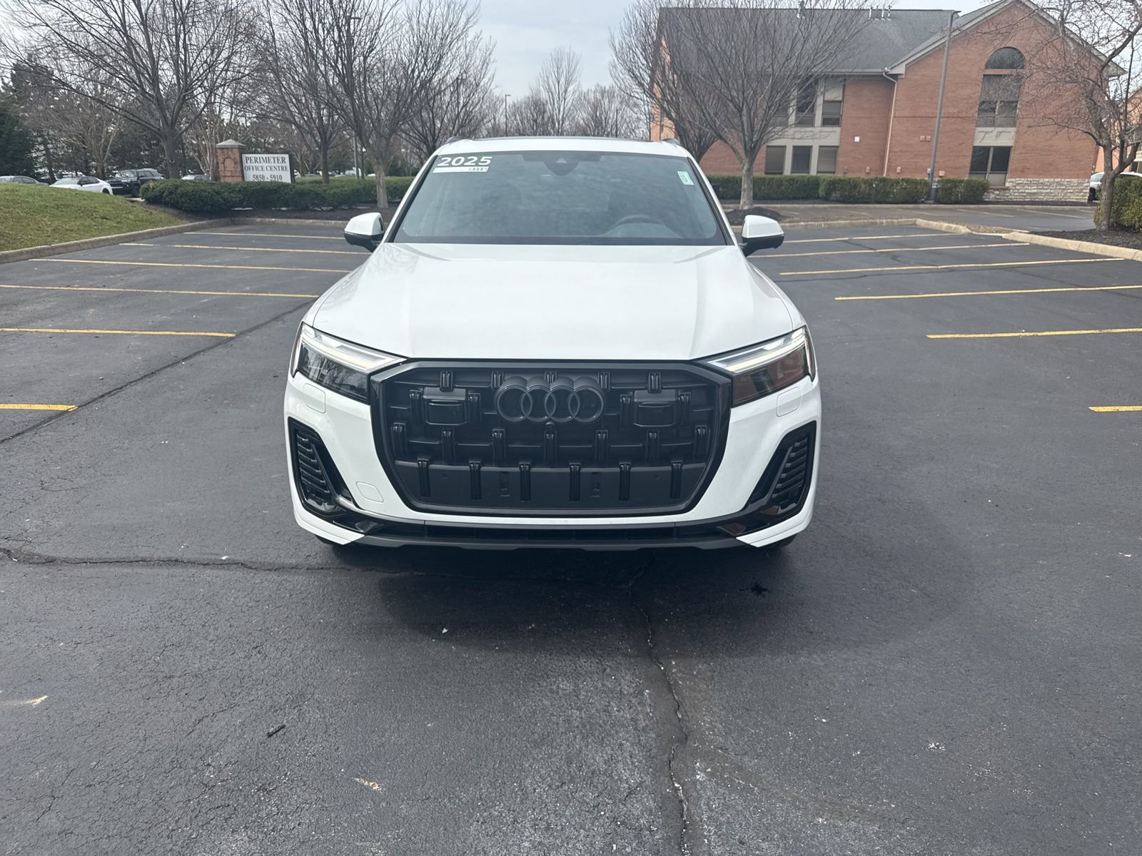 Used 2025 Audi Q7 2.0T Premium w/ Convenience Plus Package image 2