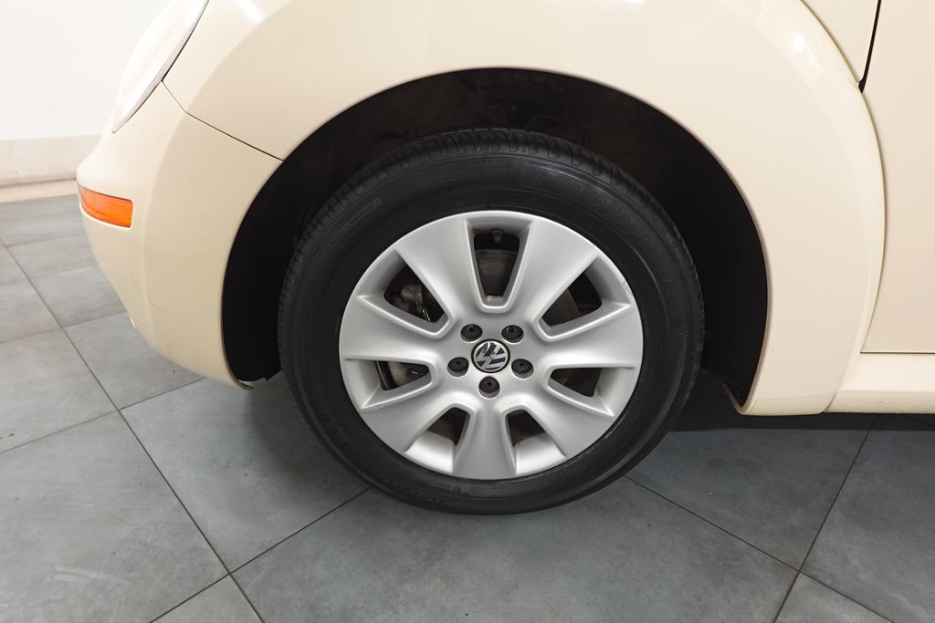 Used 2009 Volkswagen Beetle S image 20