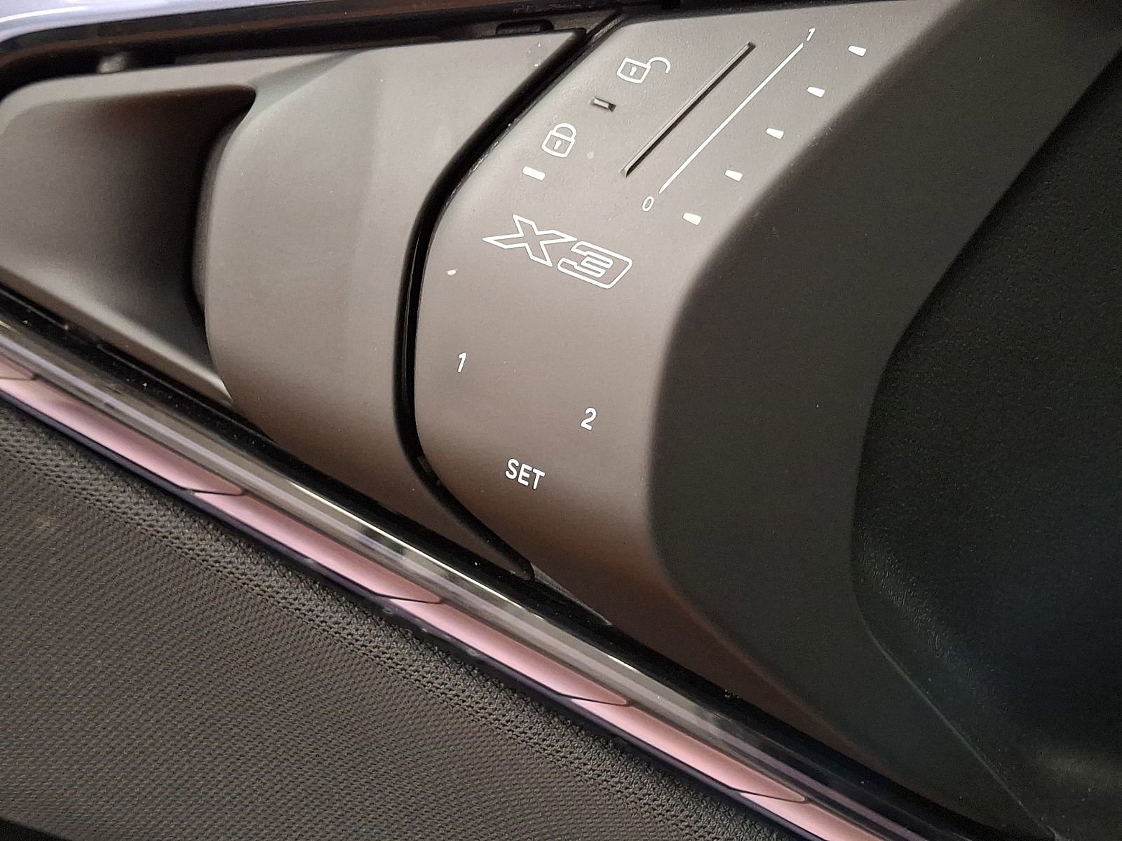 Used 2025 BMW X3 xDrive30i w/ Convenience Package image 22