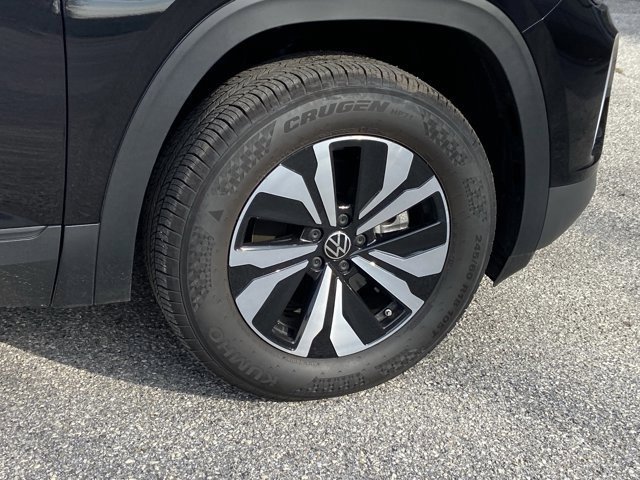 Used 2025 Volkswagen Atlas SE image 12