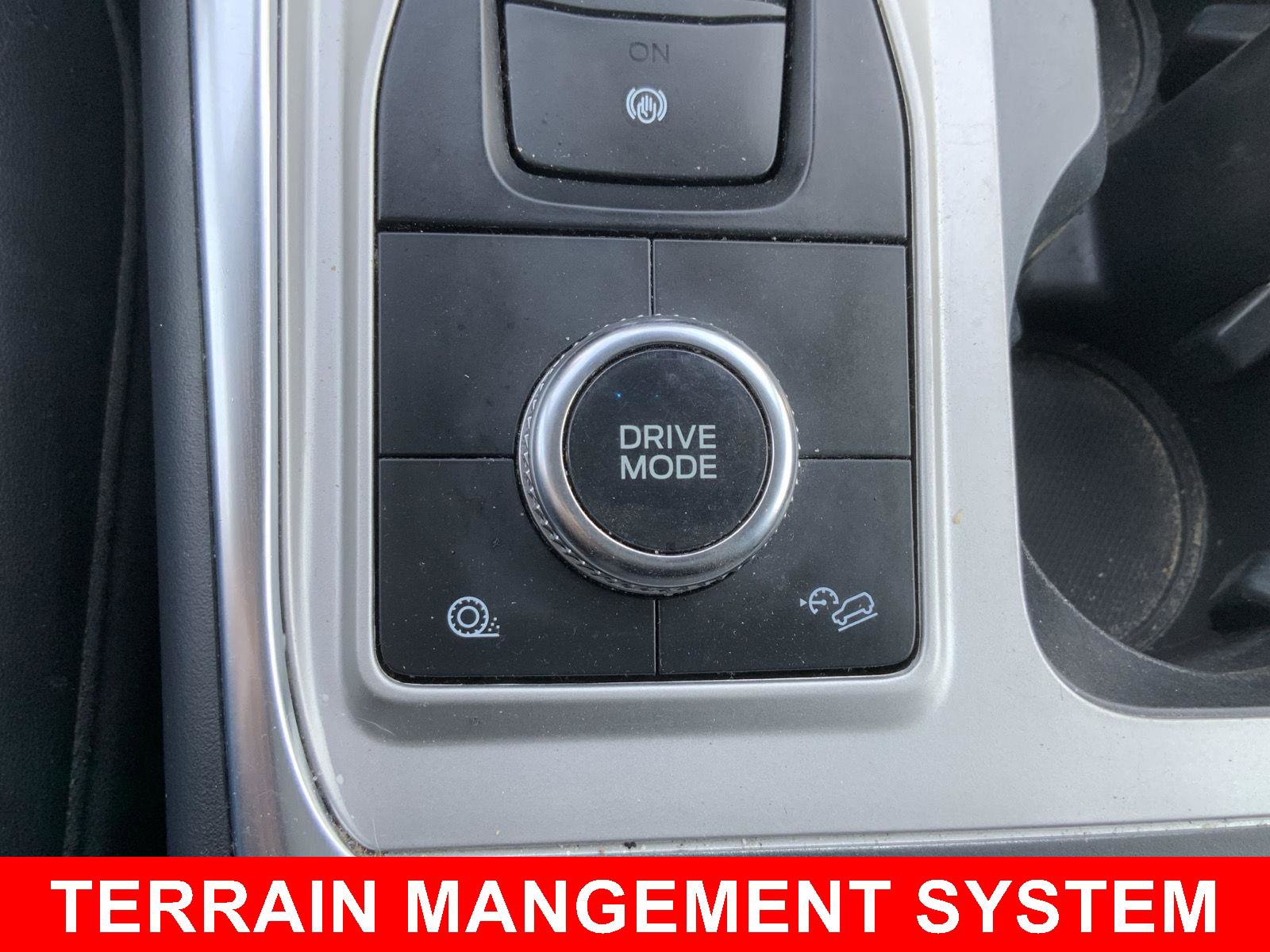 Used 2022 Ford Explorer XLT w/ Equipment Group 202A image 49