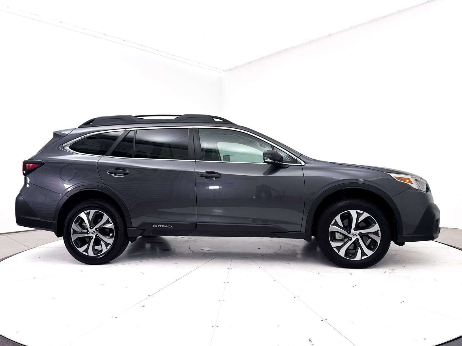 Used 2021 Subaru Outback Limited w/ Popular Package #2 AWD/4WD image 38