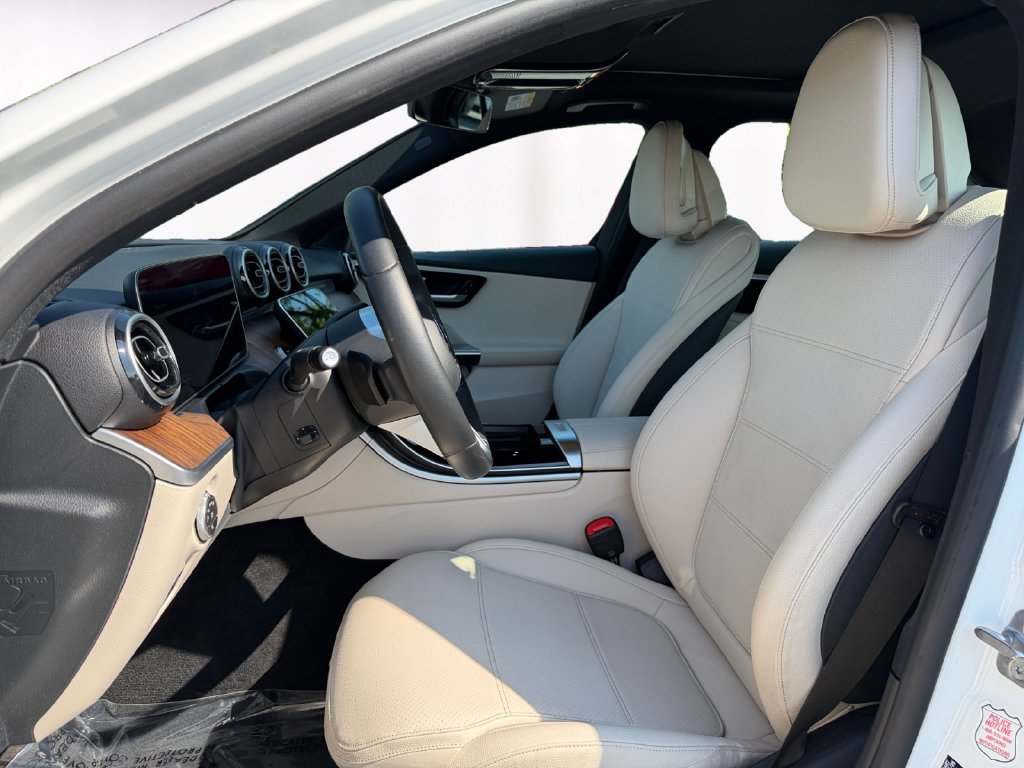 Used 2025 Mercedes-Benz C 300 Sedan image 9