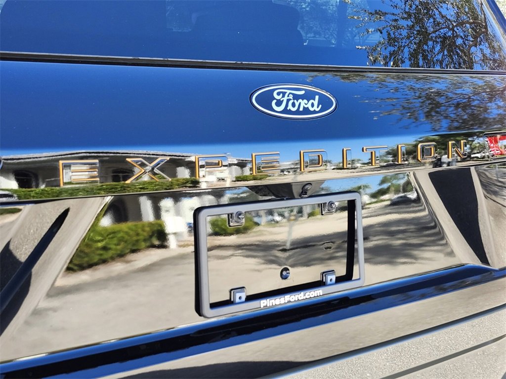 Used 2025 Ford Expedition Tremor image 8