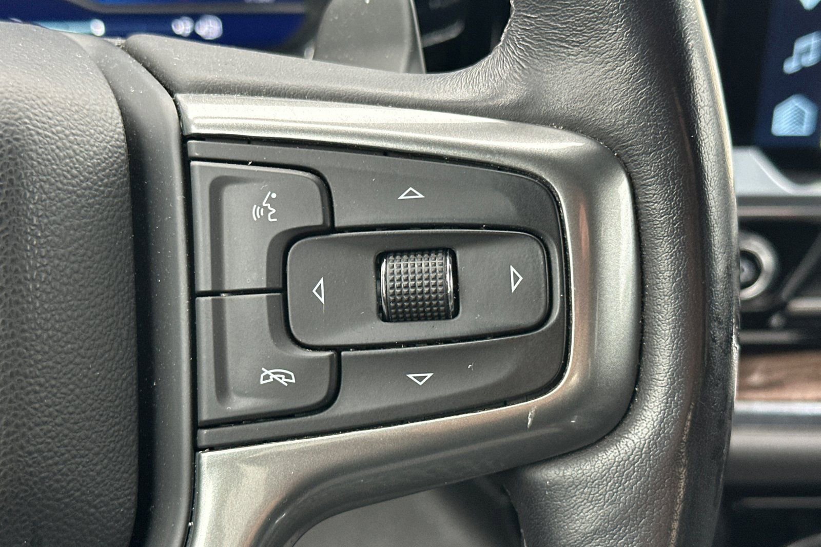 Certified 2023 Chevrolet Silverado 1500 RST image 38