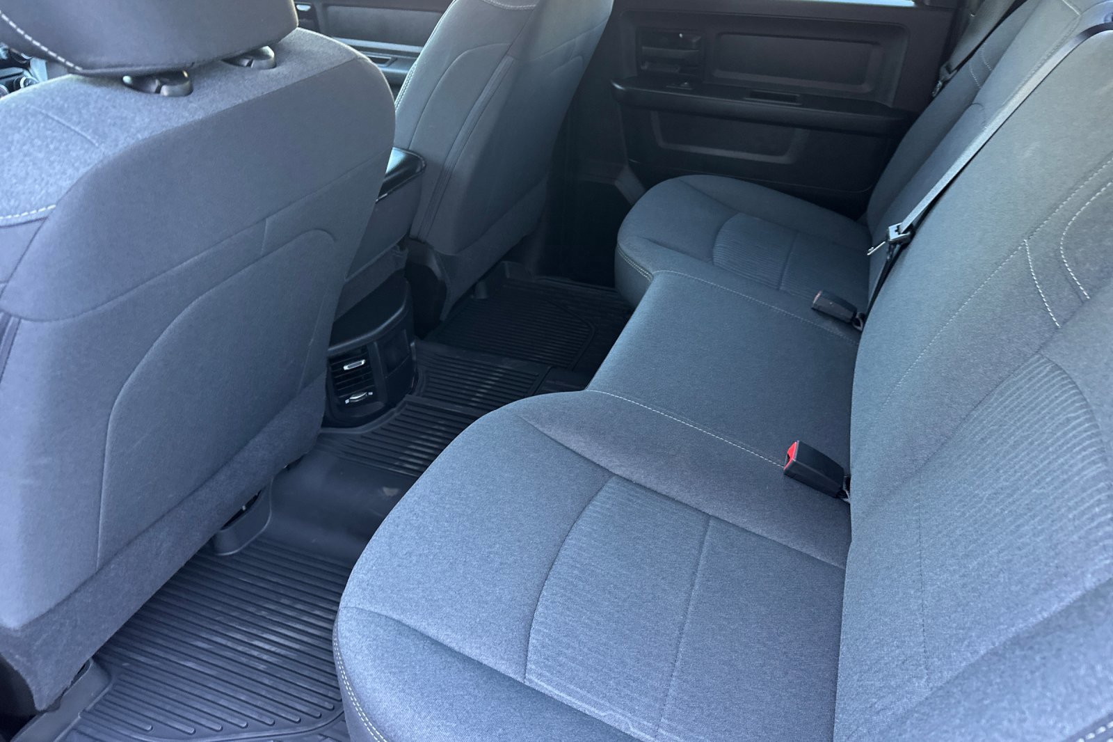 Used 2024 RAM 2500 Tradesman w/ Chrome Appearance Group image 13