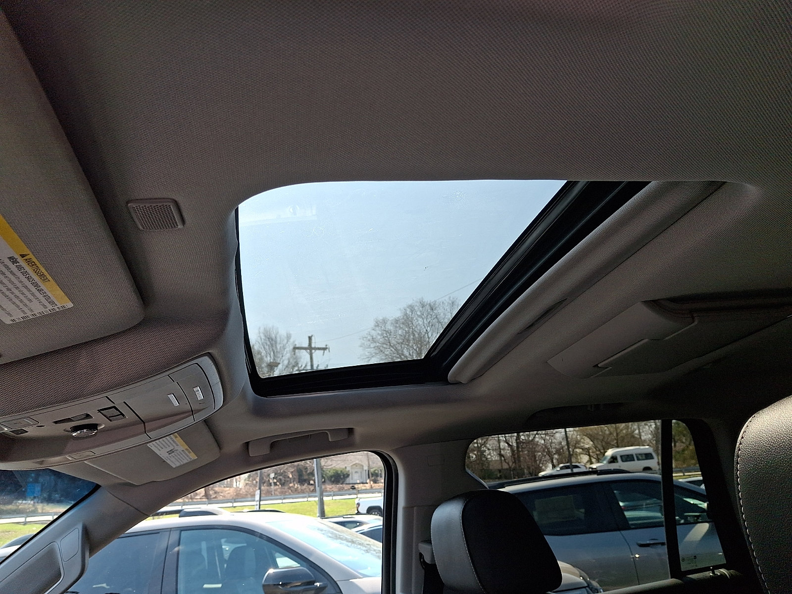 Used 2019 GMC Yukon SLT w/ Graphite Performance Edition image 16