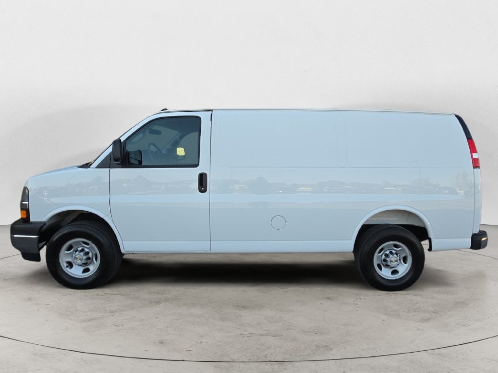 Used 2025 Chevrolet Express 2500 w/ Driver Convenience Package RWD image 12