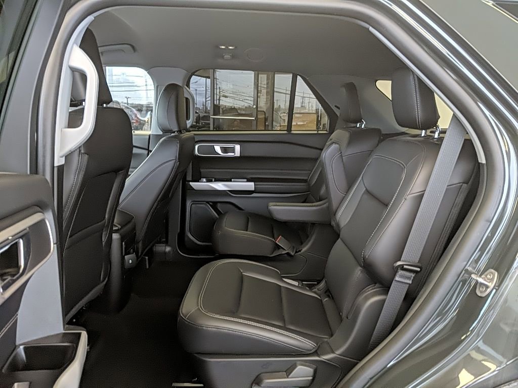 Used 2023 Ford Explorer XLT w/ Equipment Group 202A image 13