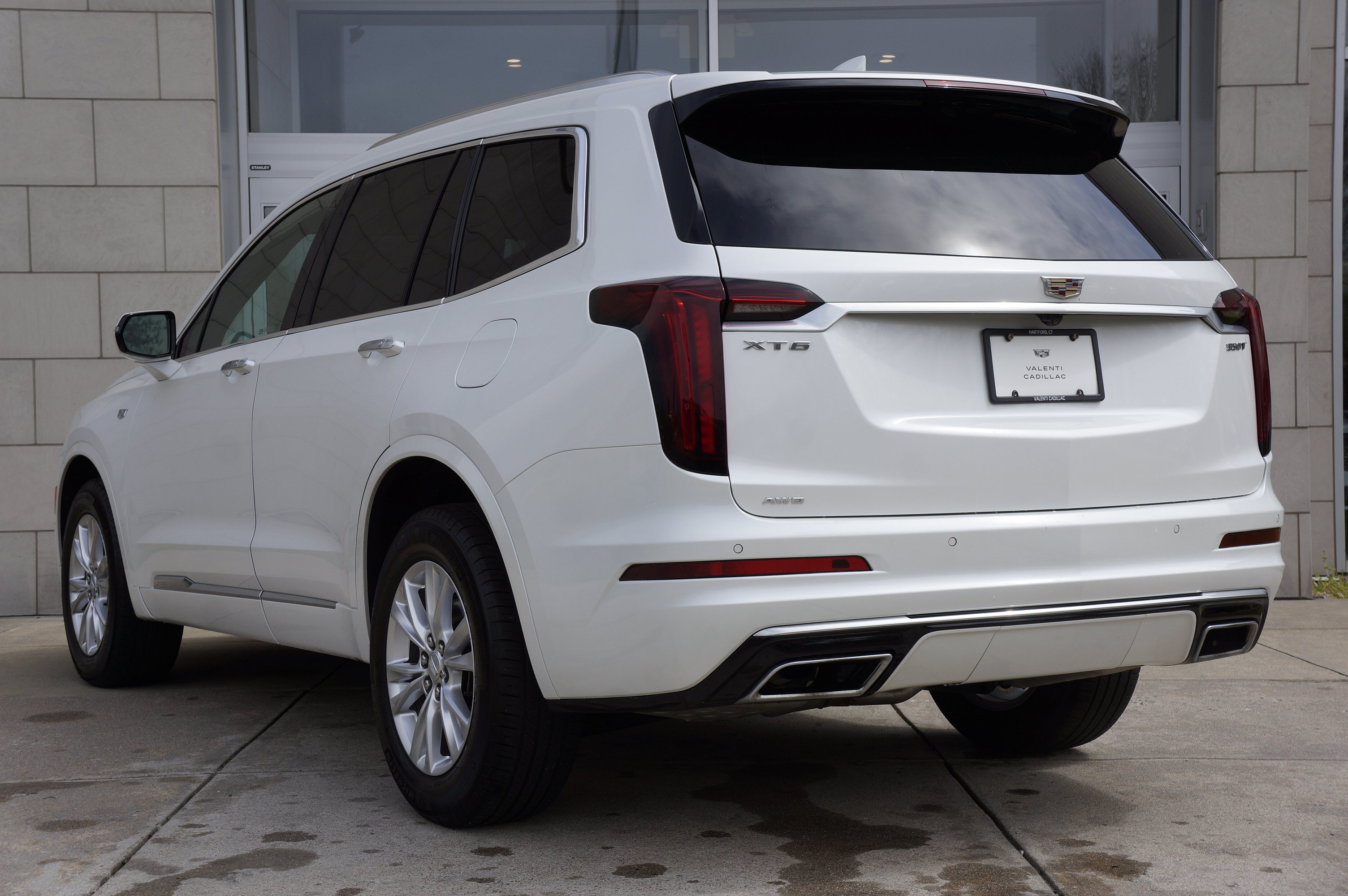 Used 2025 Cadillac XT6 Luxury AWD/4WD image 9