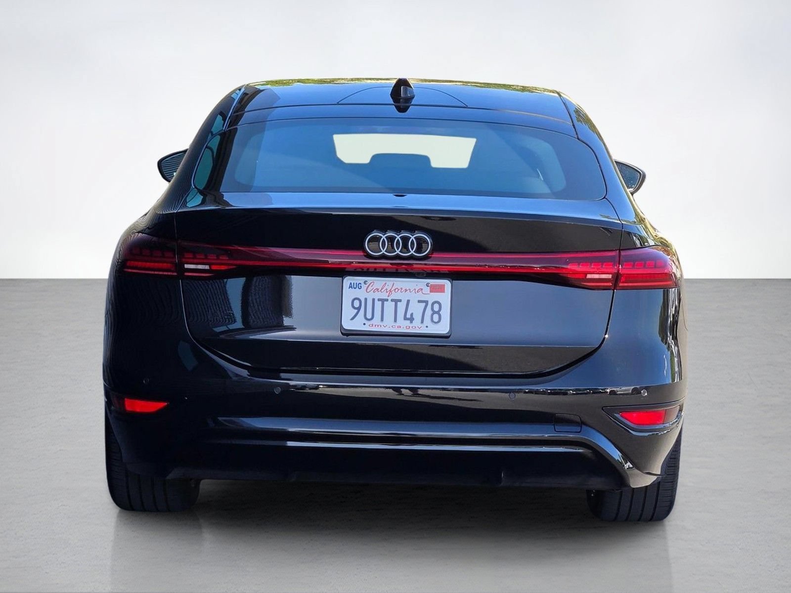 Used 2025 Audi A6 e-tron Prestige w/ Beige Warm Weather Package RWD image 6