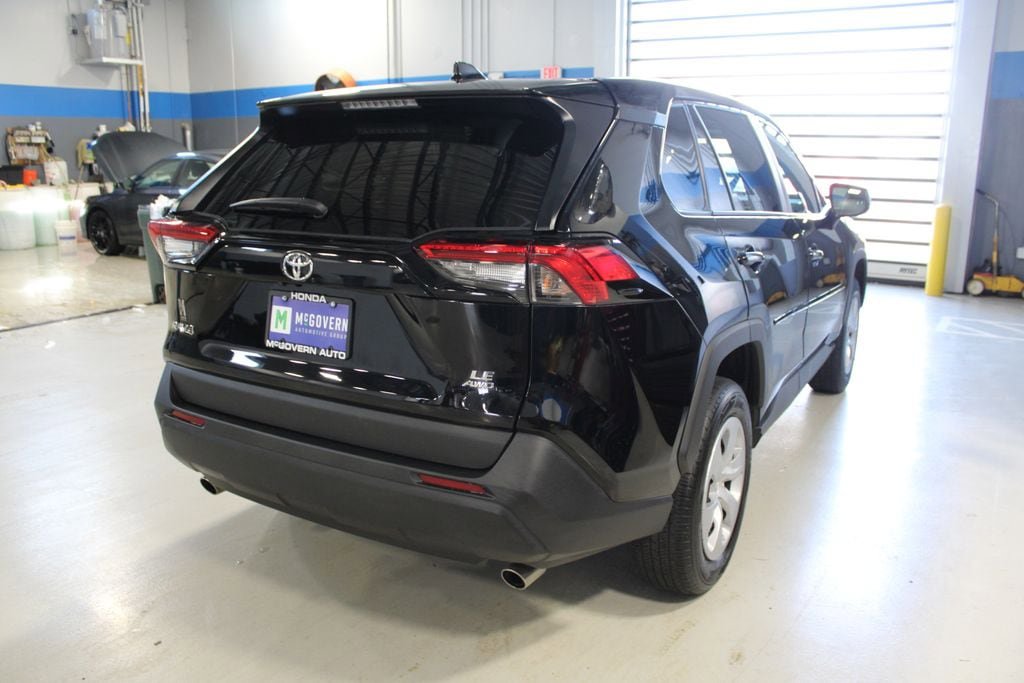 Used 2023 Toyota RAV4 LE AWD/4WD image 37