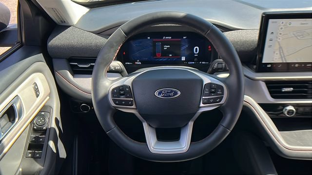 Used 2025 Ford Explorer Active RWD image 23