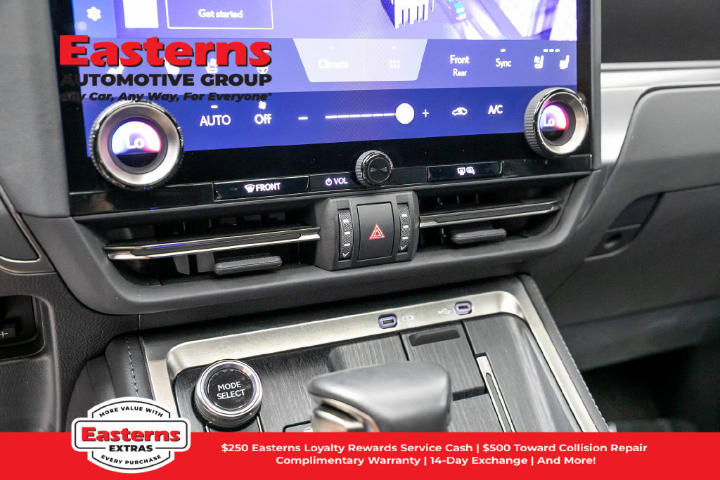 Used 2025 Lexus GX 550 w/ Accessory Package (2T) AWD/4WD image 21