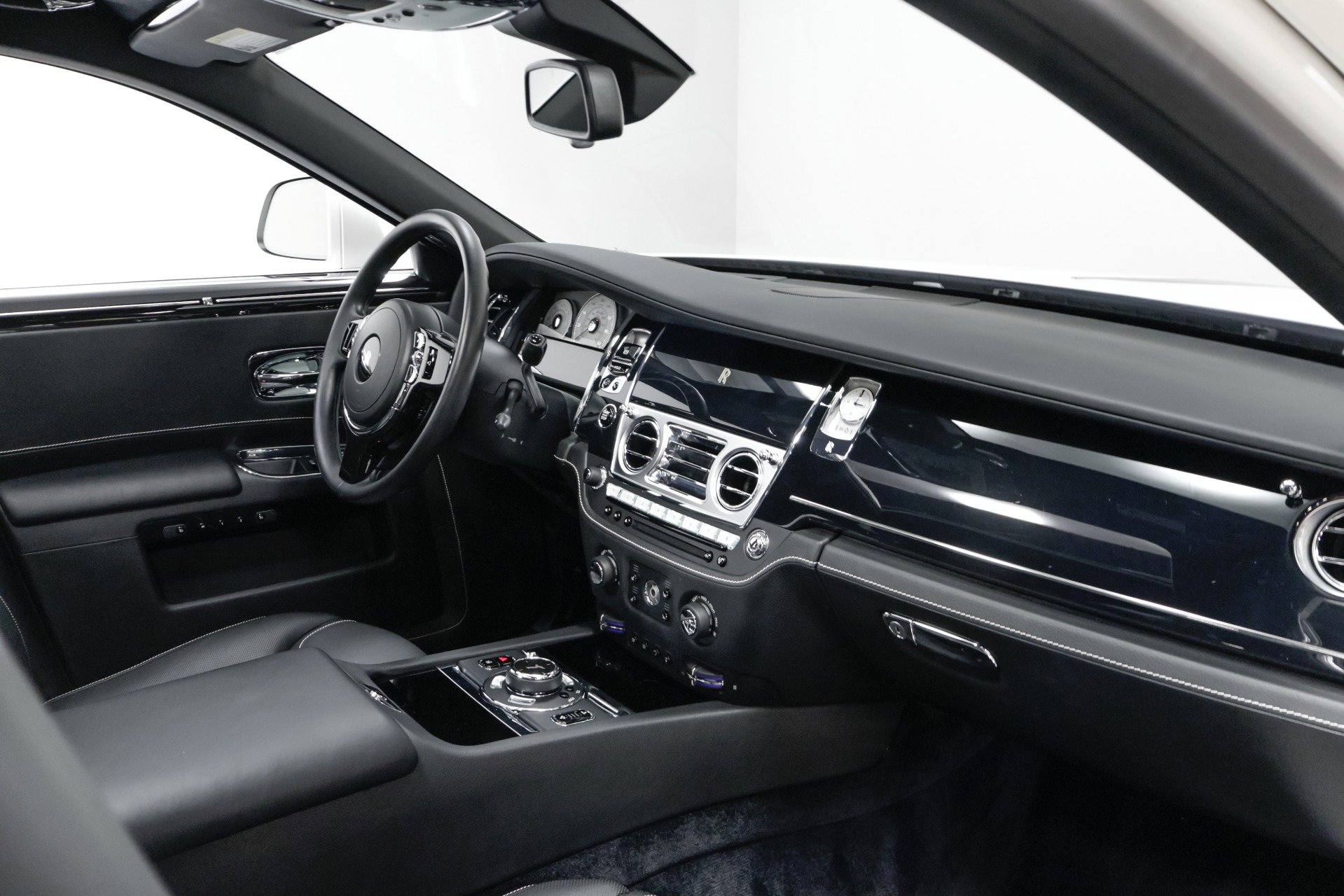 Used 2016 Rolls-Royce Ghost image 67