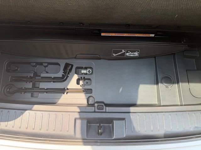 Used 2020 Toyota Highlander Limited image 16