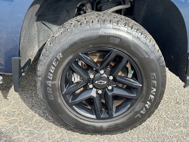 Used 2019 Chevrolet Silverado 1500 Custom Trail Boss w/ Custom Convenience Package image 12