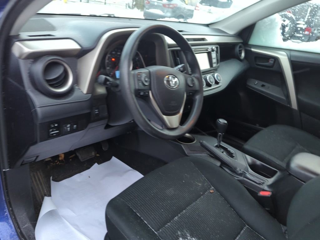 Used 2014 Toyota RAV4 LE image 7