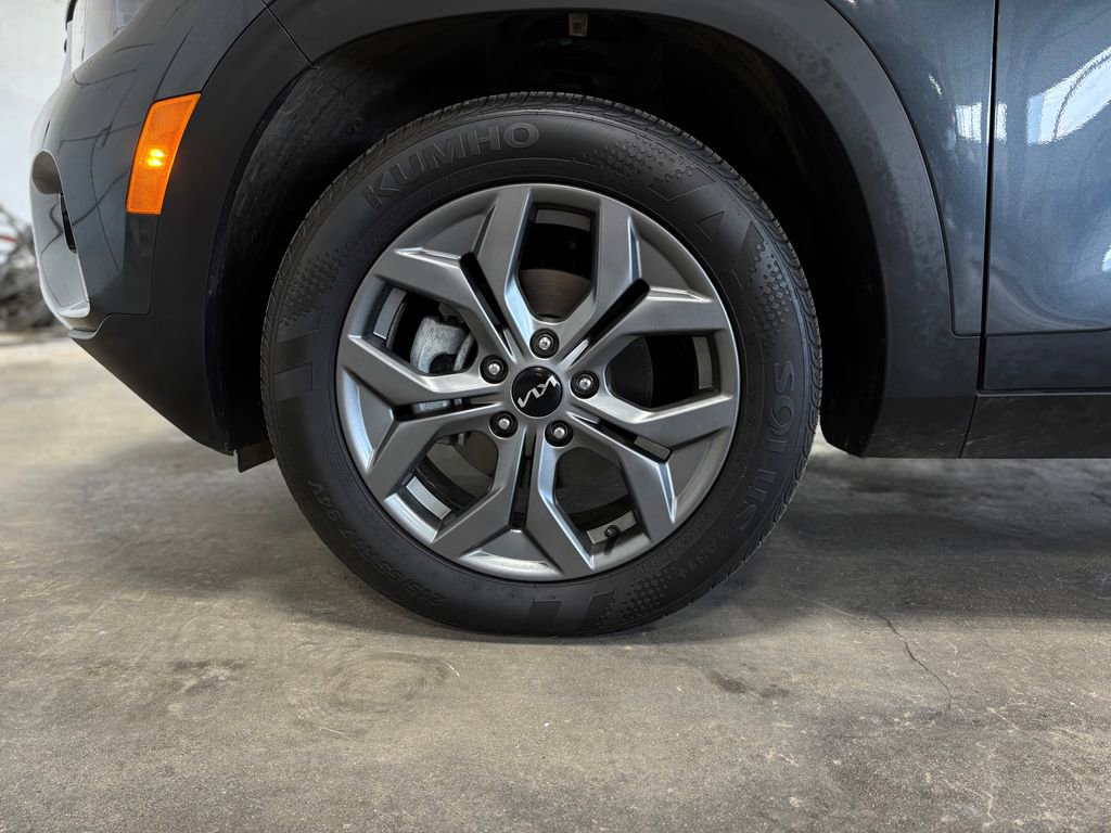 Used 2024 Kia Seltos S image 33