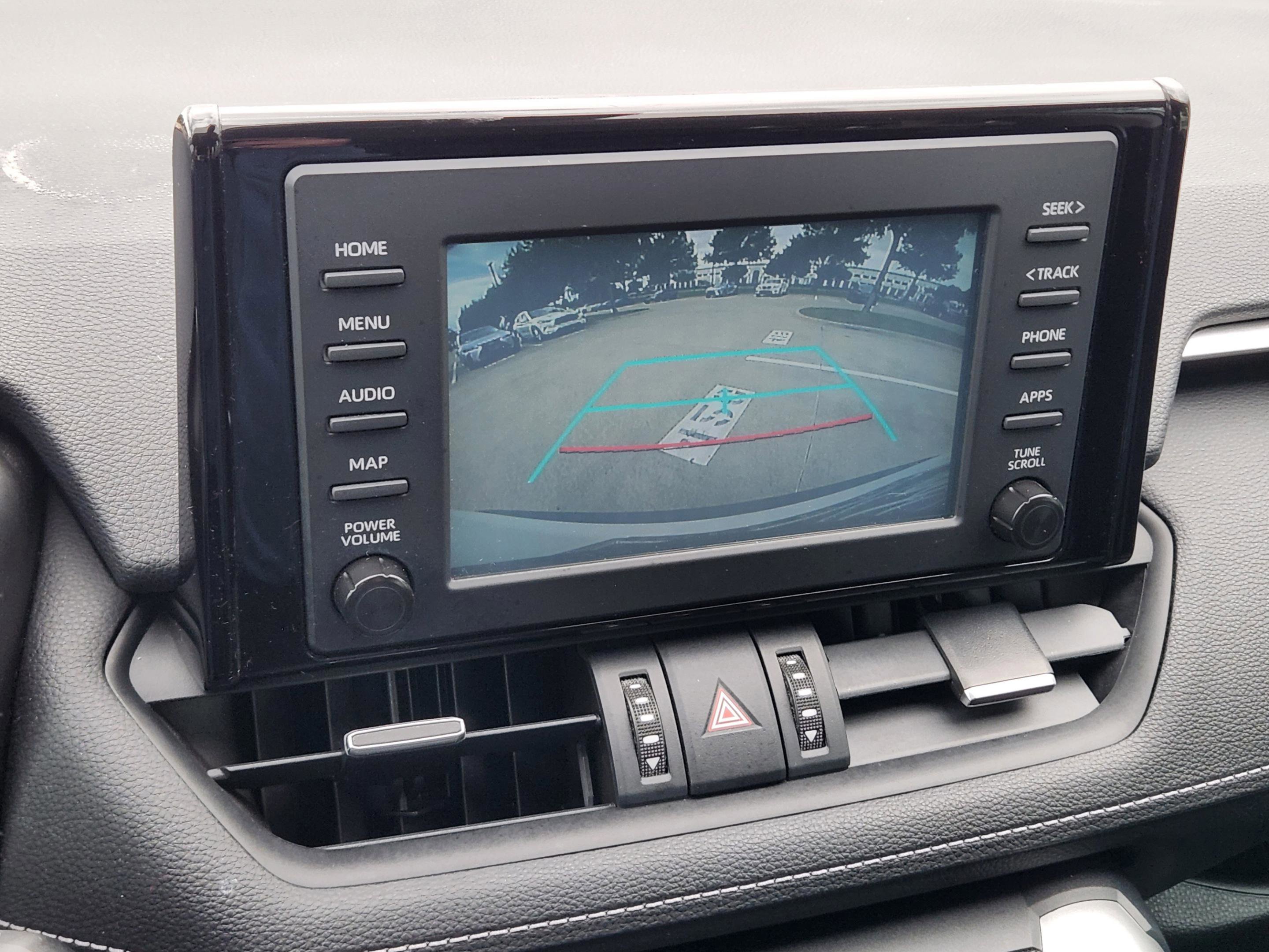 Used 2019 Toyota RAV4 XLE Premium FWD image 11
