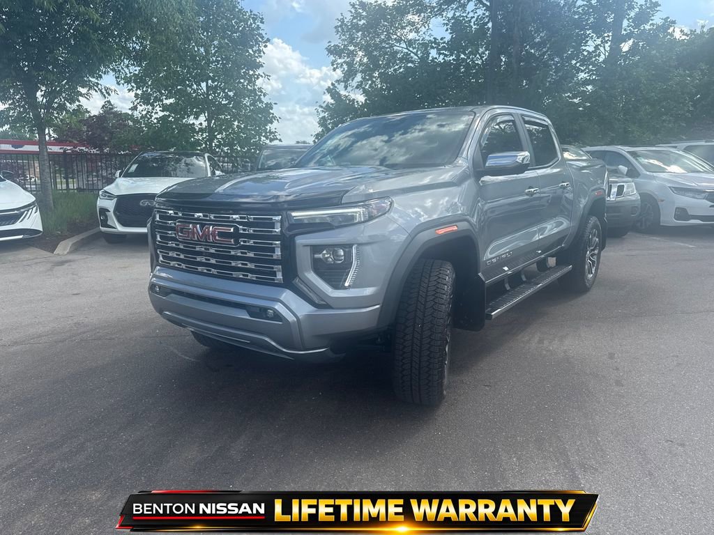 Used 2023 GMC Canyon Denali image 4