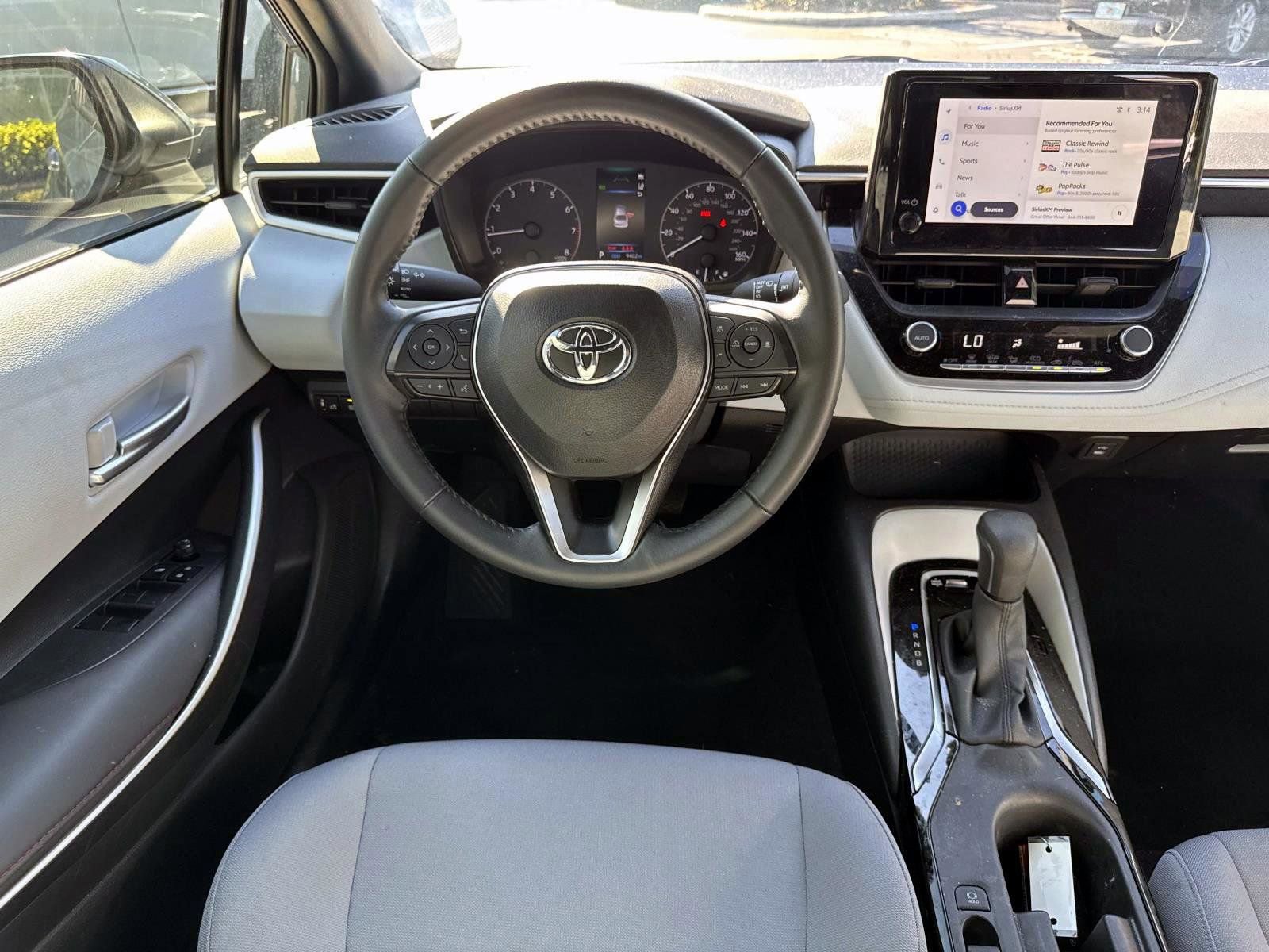 Used 2025 Toyota Corolla SE image 20