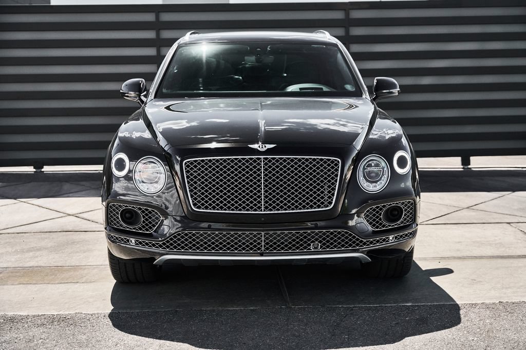 Used 2017 Bentley Bentayga AWD/4WD image 13