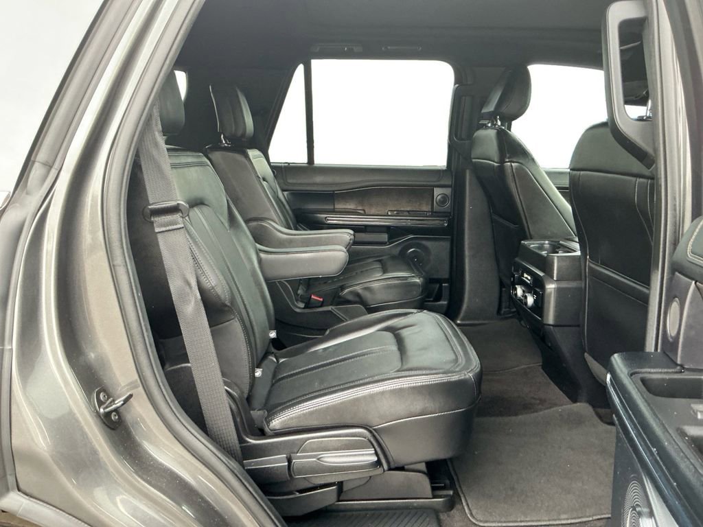 Used 2021 Ford Expedition Limited RWD image 23