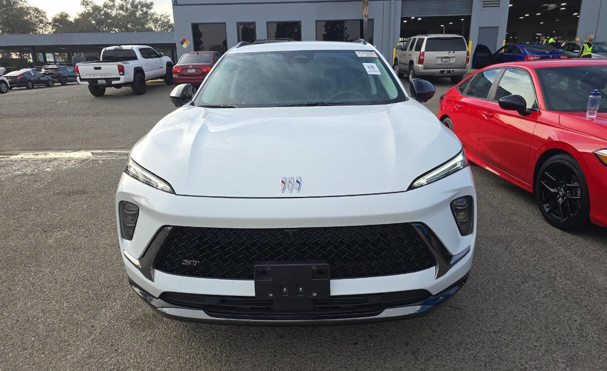 Used 2025 Buick Envision Sport Touring image 6