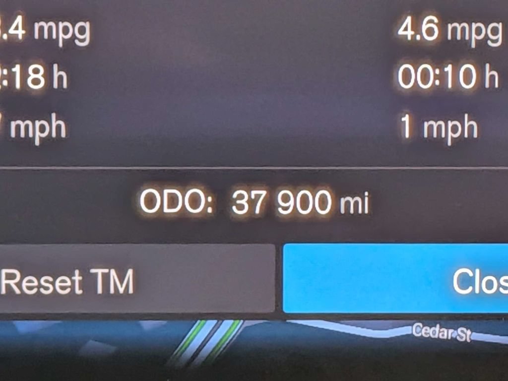 Certified 2023 Volvo XC40 B5 Ultimate w/ Climate Package AWD/4WD image 40