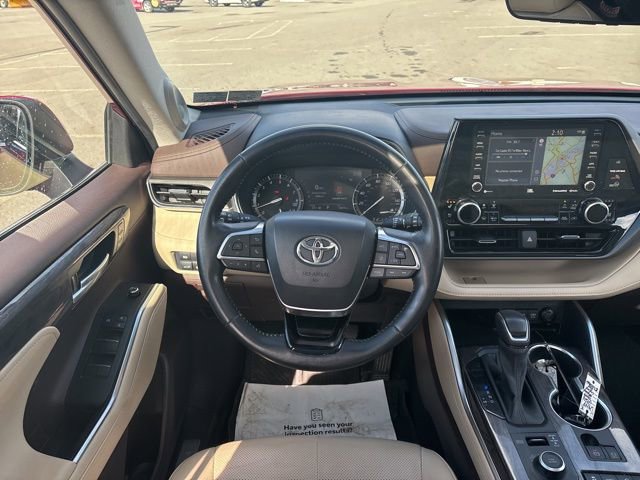 Used 2020 Toyota Highlander Limited image 28