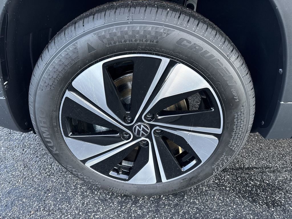 New 2025 Volkswagen Taos SE AWD/4WD image 8