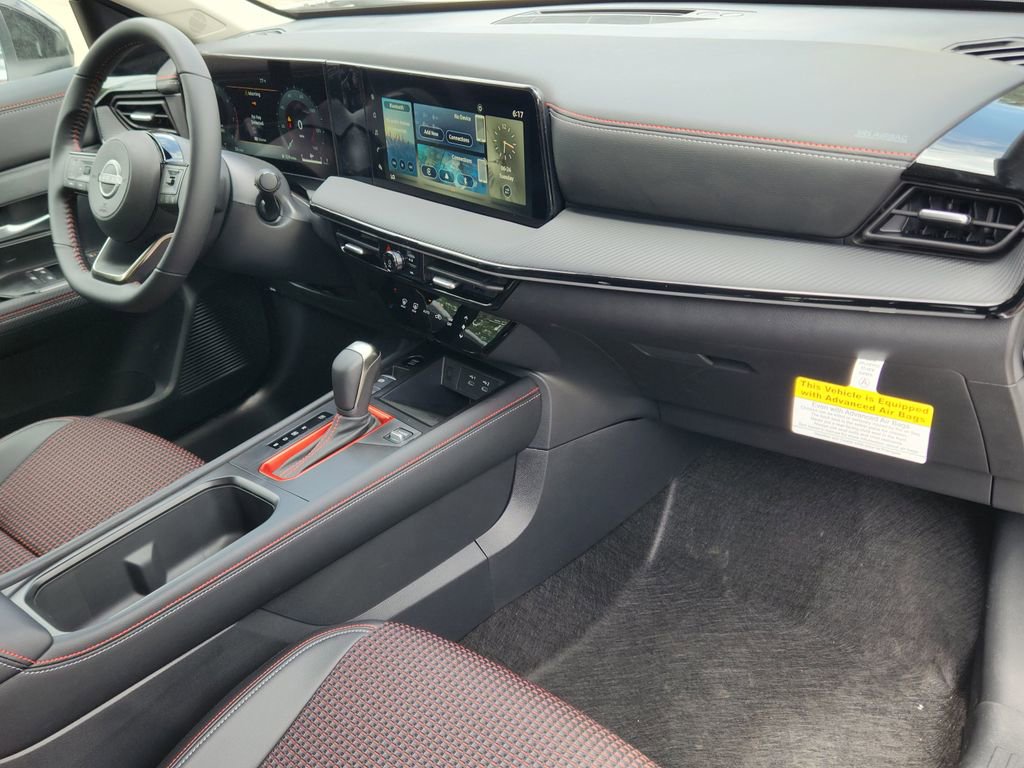 New 2025 Nissan Kicks SR image 14