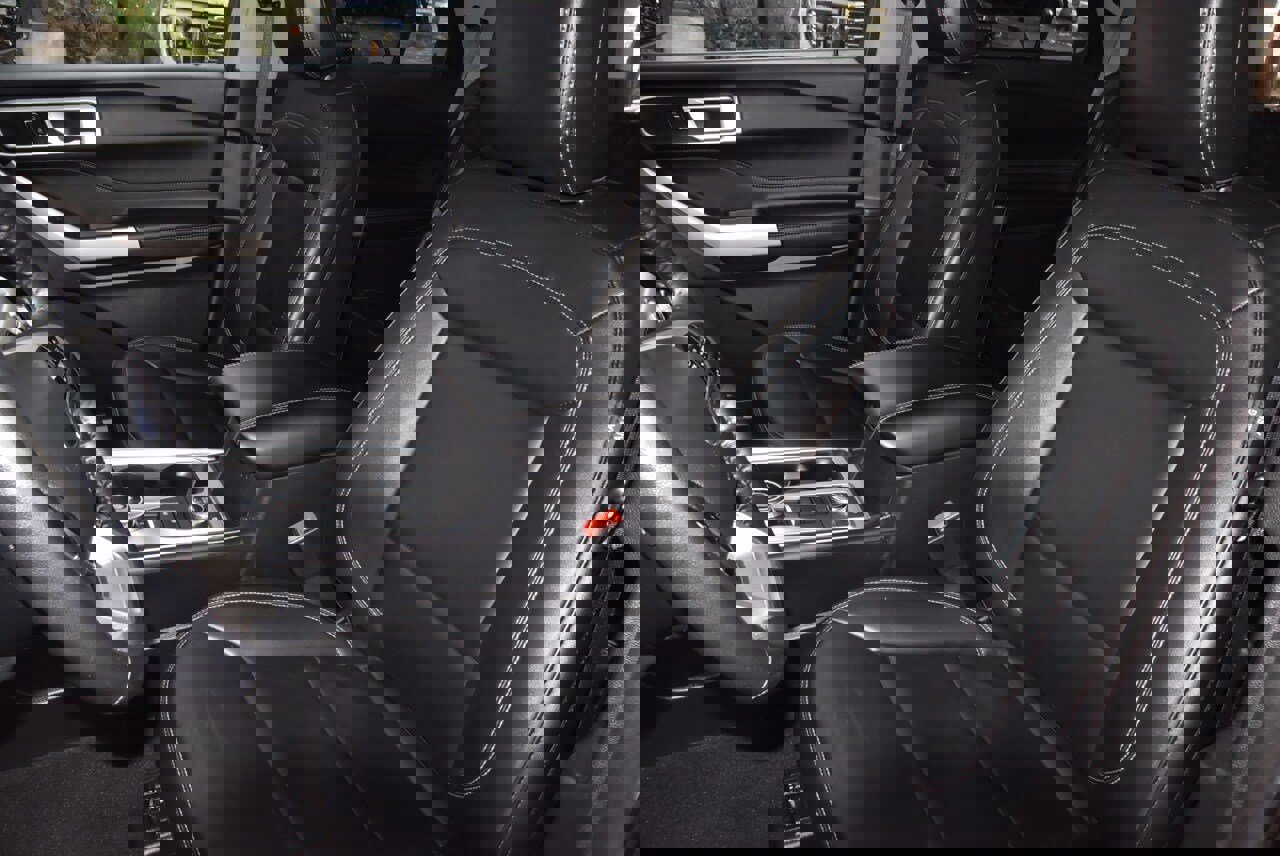 Certified 2023 Ford Explorer XLT w/ Equipment Group 202A image 31