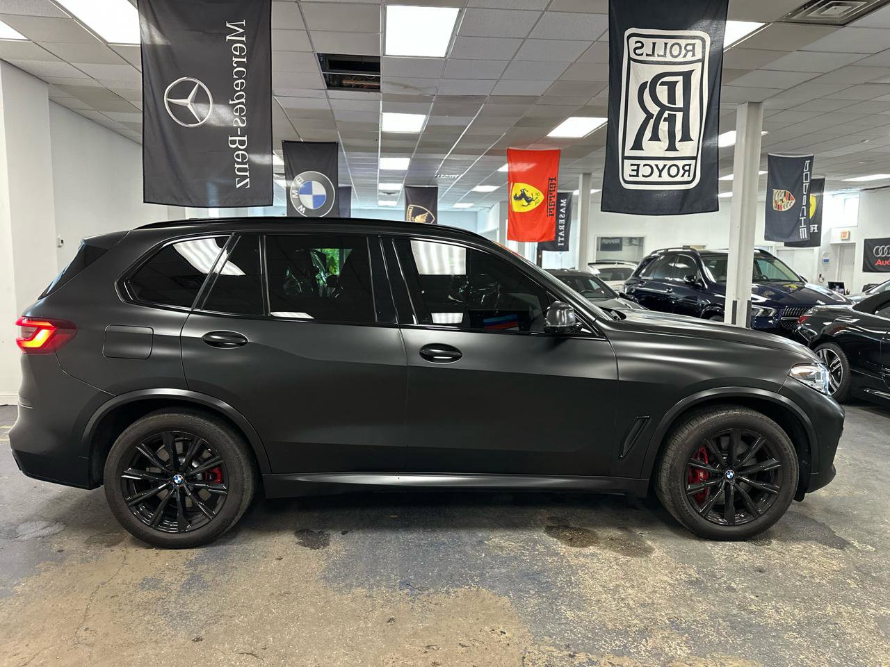 Used 2023 BMW X5 M50i w/ Climate Comfort Package image 6