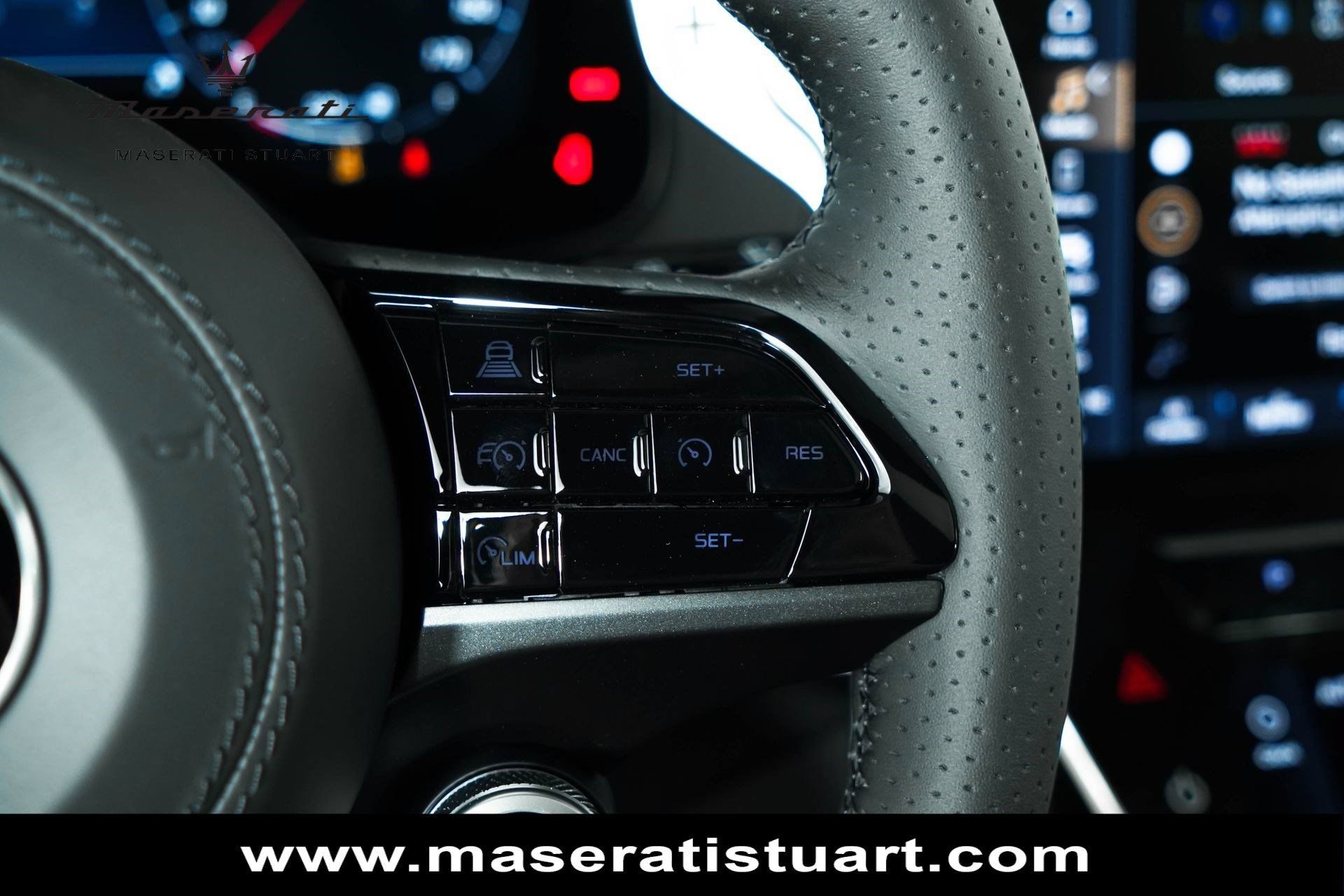 New 2025 Maserati Grecale Modena AWD/4WD image 32