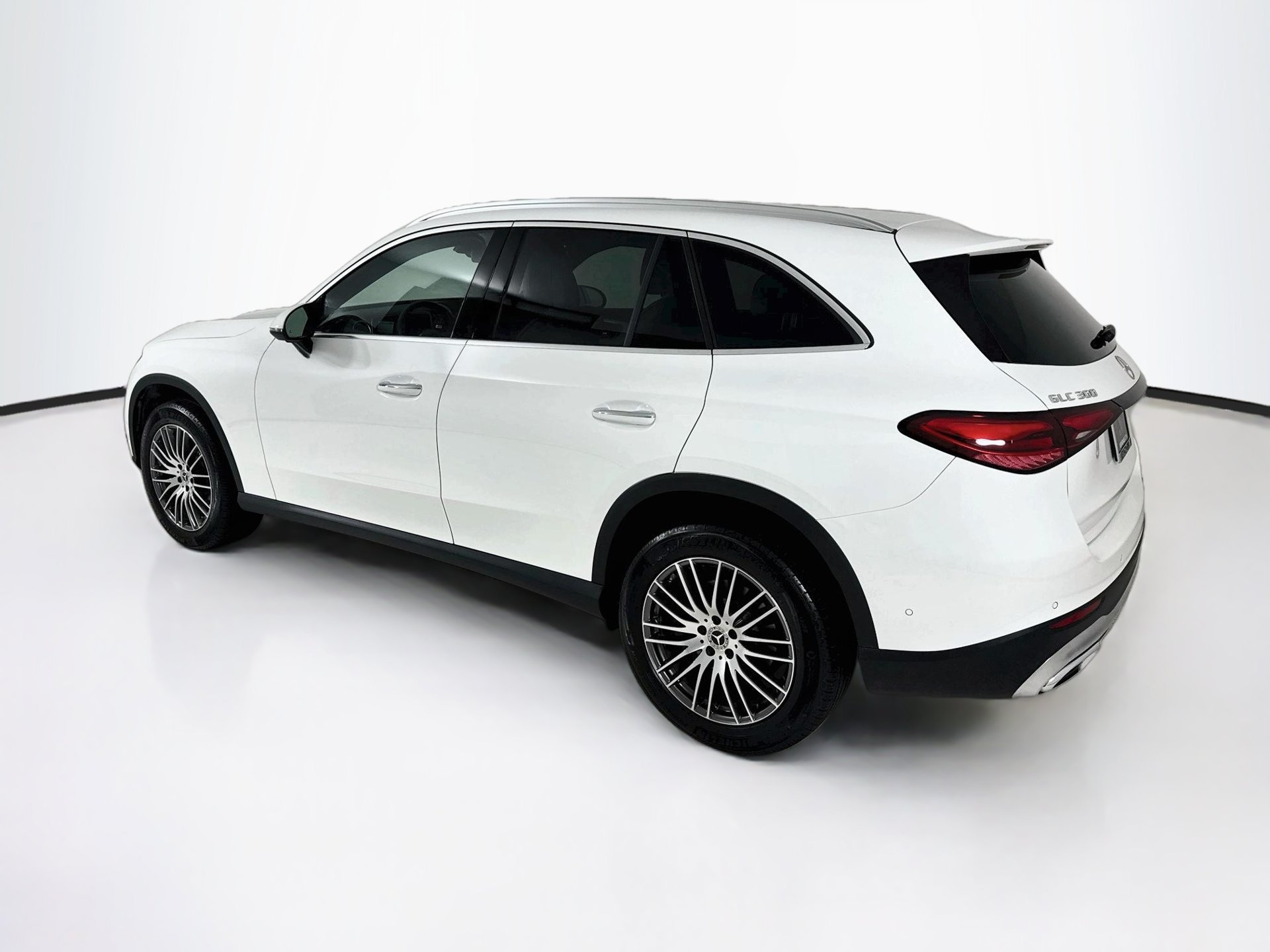 Certified 2025 Mercedes-Benz GLC 300 image 6