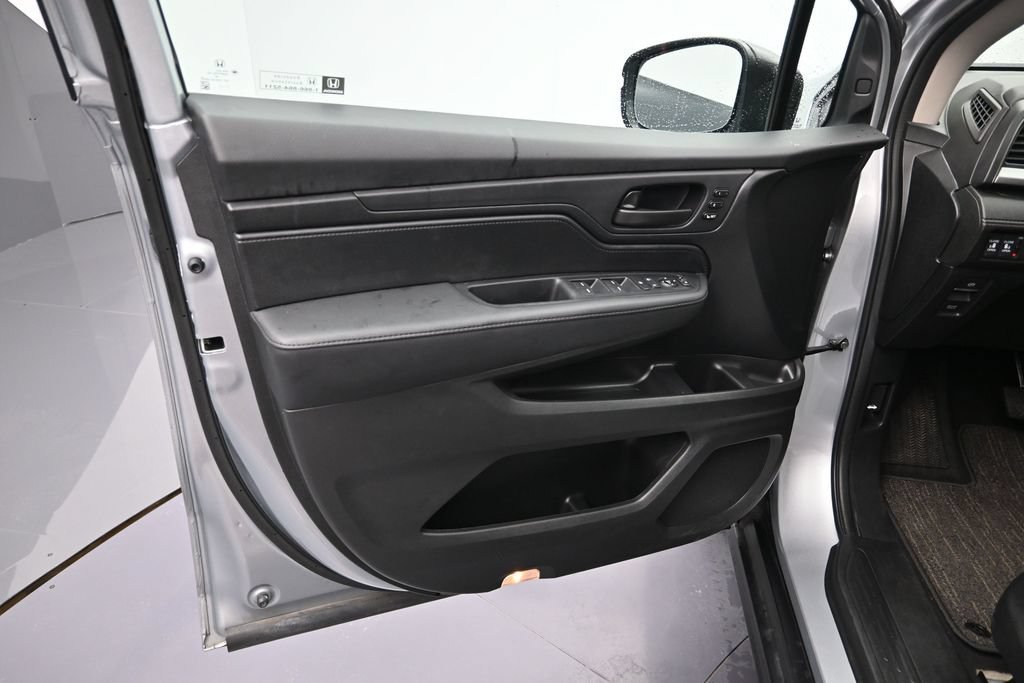 Used 2025 Honda Odyssey EX-L image 10