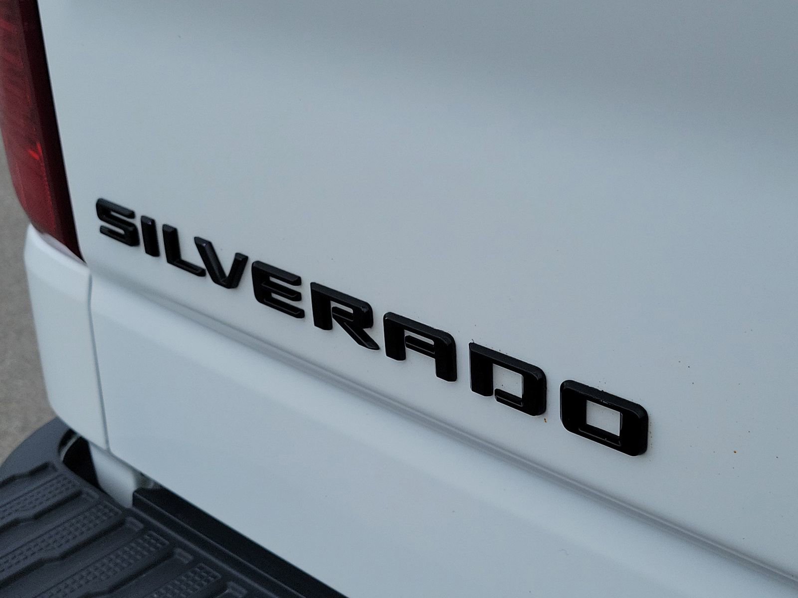 Used 2023 Chevrolet Silverado 1500 Custom w/ LPO, Dark Essentials Package image 8