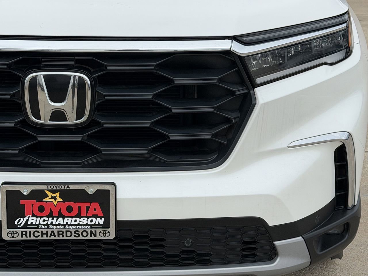 Used 2025 Honda Pilot EX-L image 9