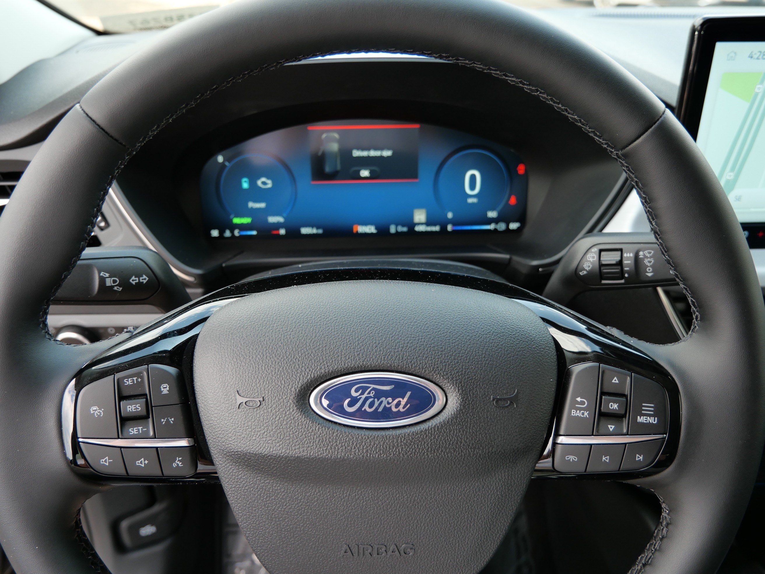 Used 2025 Ford Escape SE w/ PHEV Premium Package FWD image 25