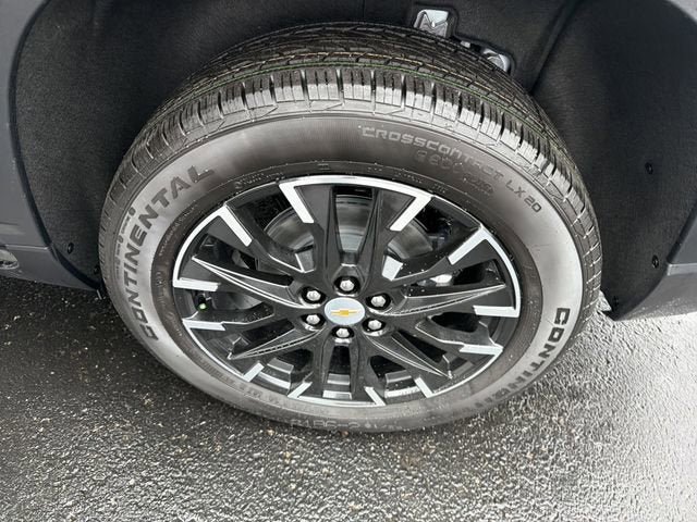 New 2026 Chevrolet Traverse LT w/ Sun and Wheel Package FWD image 12