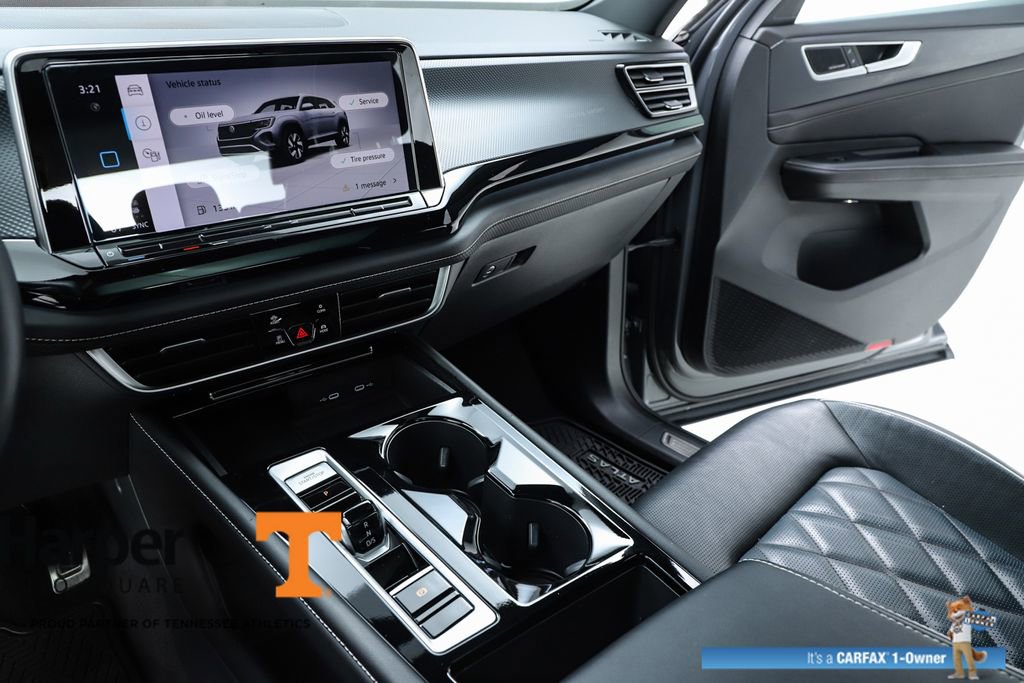 Used 2024 Volkswagen Atlas Cross Sport SEL Premium R-Line image 23