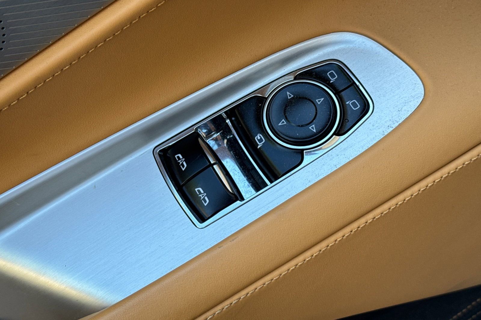 Used 2020 Chevrolet Corvette Stingray Premium Cpe w/ 3LT Preferred Equipment Group image 13